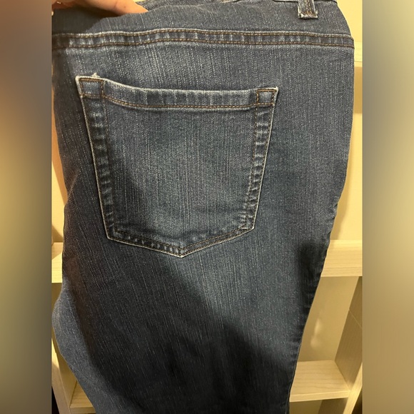Women’s Straight Leg Charter Club Jeans - Picture 2 of 3